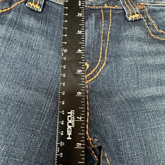 True Religion Becky Big T Bootcut Jeans Dark Wash Low Rise Size 32 EUC - Picture 8 of 8